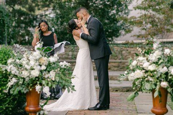 Officiant, Raccoon-cooper