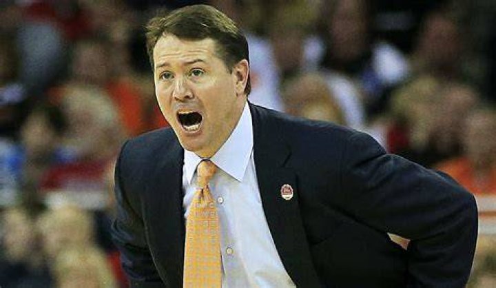 Oklahoma State basketball coach Travis Ford ejected from high school