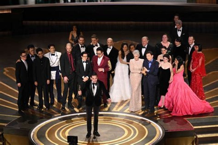 Oscars 2013 Best Picture goes to Ben Affleck's 'Argo' Entertainment