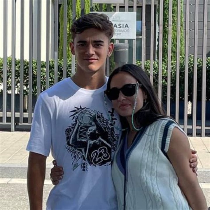 Pablo Gavi Grew Up In Los Palacios y Villafranca With His Sister Aurora