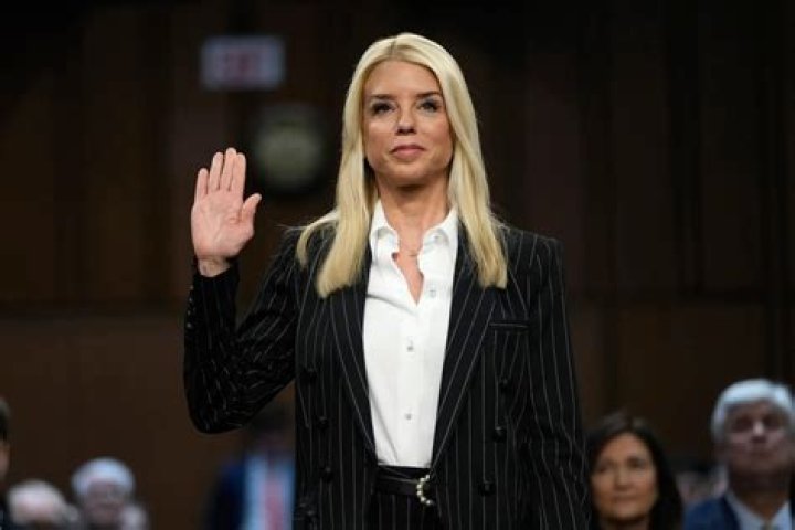 Pam Bondi Height, Weight, Net Worth, Age, Birthday, Wikipedia, Who