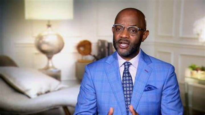Pastor Calvin Roberson Age, Net Worth, Wife, Church, Bio, Wiki, Children