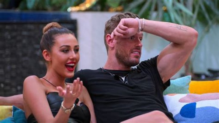 Perfect Matchs Shayne and Chloe move past their big row, but can they last? Tue 28 February