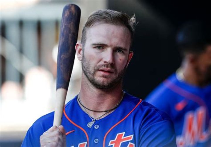 Pete Alonso's wife Haley celebrates Mets clinching playoff berth