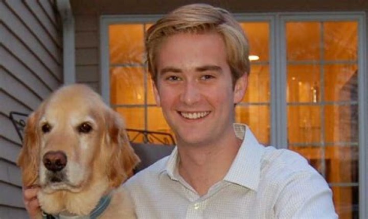 Peter Doocy Bio, Net Worth 2022 & Salary, Age, Height & Career Bio, Net