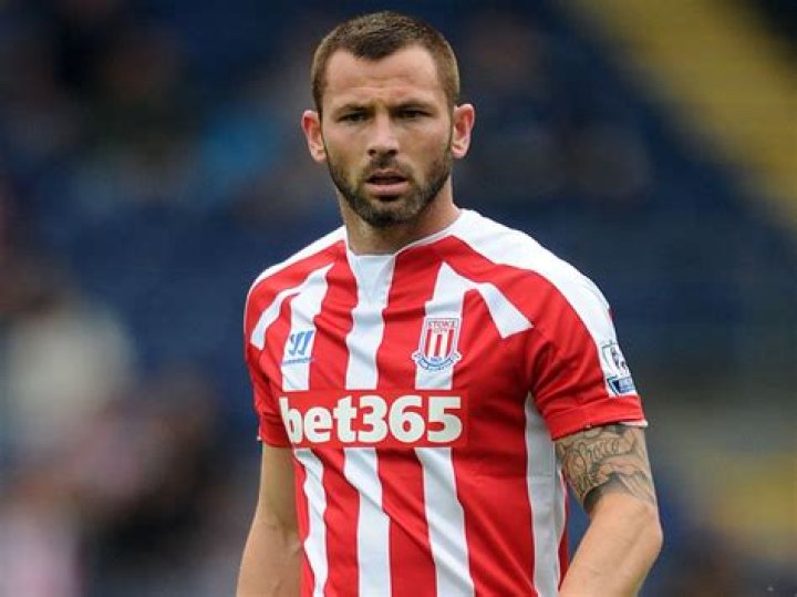 Phil Bardsley Phil Bardsley
