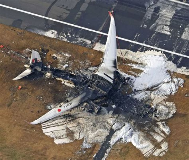 Plane crashes in Davis field; 1 person taken to hospital Sacramento Bee
