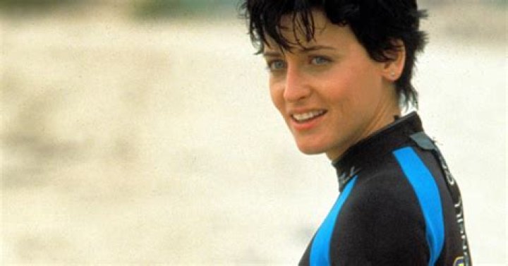 Point Break que devient la jolie brune, Lori Petty ? Vous n