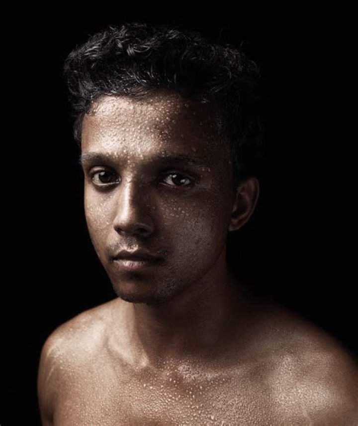 Portrait Photography Series Highlights Subtle Differences in Identical