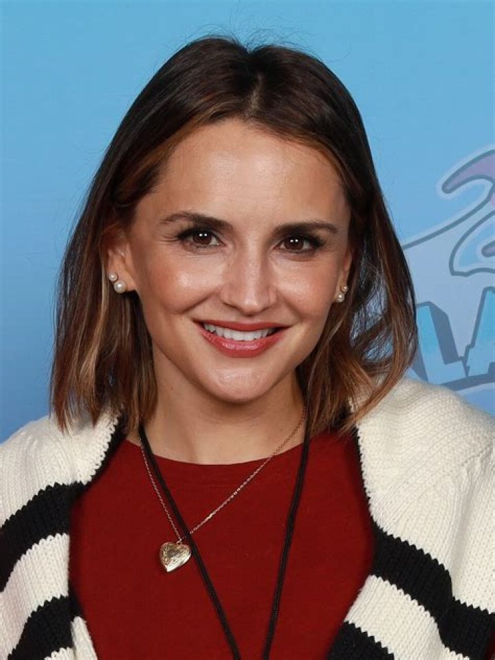 Rachael Leigh Cook, Raccoon-cooper