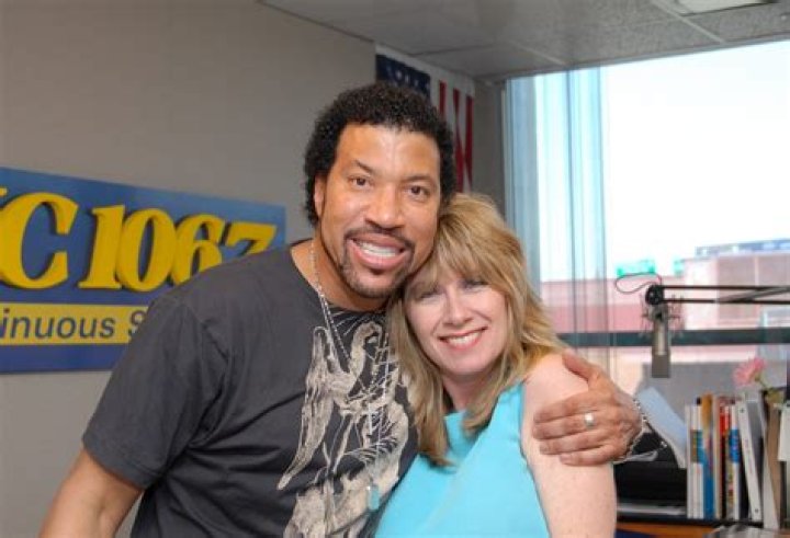 Radio DJ, Raynham native Nancy Quill in MA Broadcasters Hall of Fame