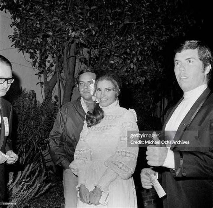Raquel Welch & husband Patrick Curtis Raquel welch, Celebrity couples