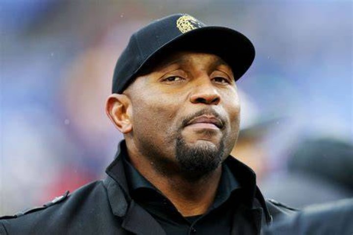 Ray Lewis Net Worth How Rich is the NFL Legend Today? Fanbuzz
