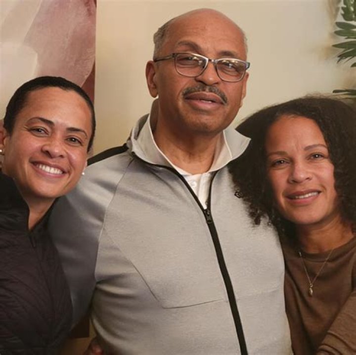 Ronald Jones II Parents Ronald Jones Sr., Jackie Jones