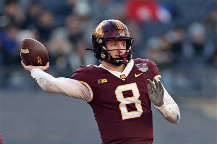 Rutgers lands transfer portal QB to challenge incumbent Gavin Wimsatt
