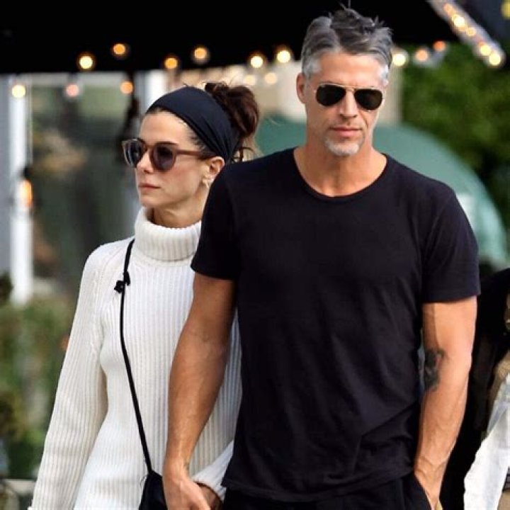 Sandra Bullock&rsquo;s Boyfriend Reportedly Has a Troubled Past Newsies