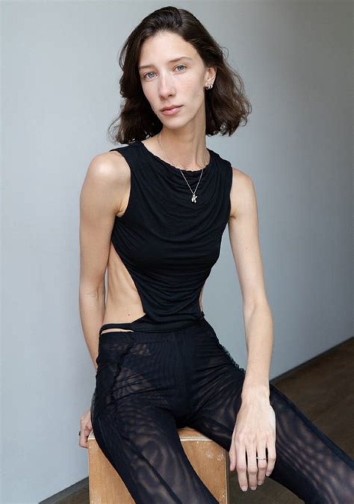 Sasha Knysh for Women Stage Paris — Chloé Romeyer