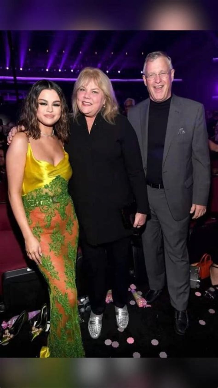 Selena Gomez Parents Meet Mandy Teefay And Rick Gomez |