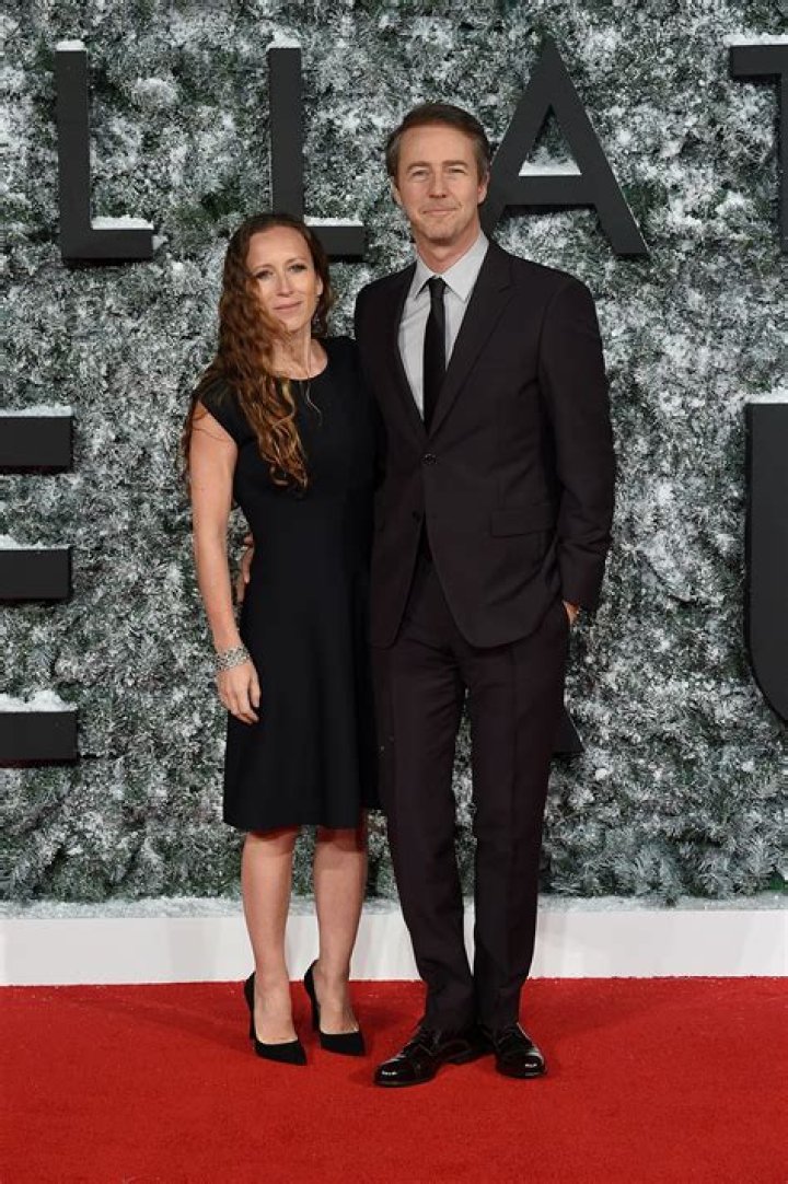 Shauna Robertson Bio, Facts, Family Life of Canadian Film Producer