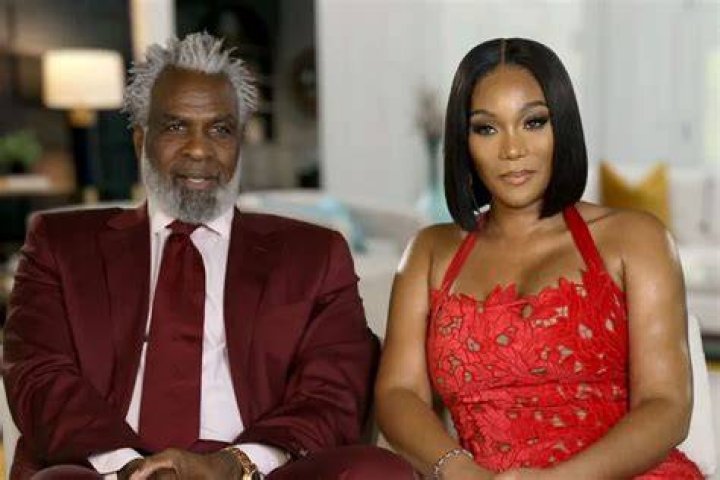 Shere&eacute; Whitfield Reveals Past Domestic Abuse