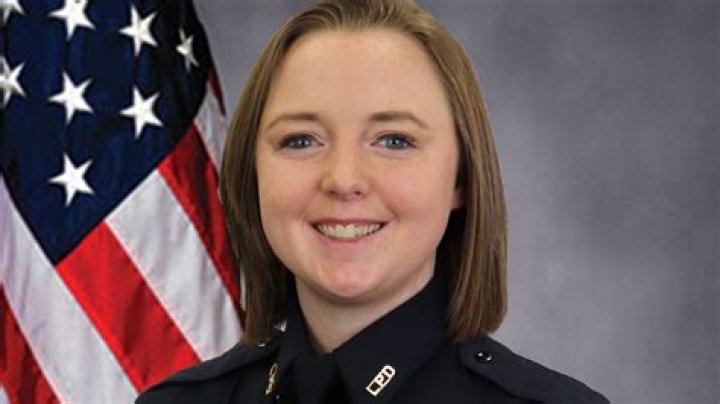 Shocking Photos of Meagan Hall & 6 Male CoWorkers' Threesome Emerge