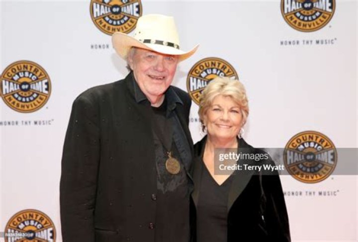 Singersongwriter Bobby Bare and wife Jeannie Bare attend the Country