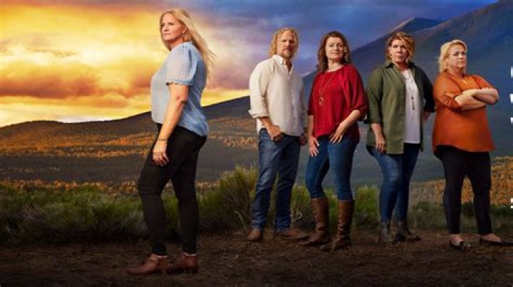 Sister Wives' Meri Brown ditches husband Kody & cuddles up to another