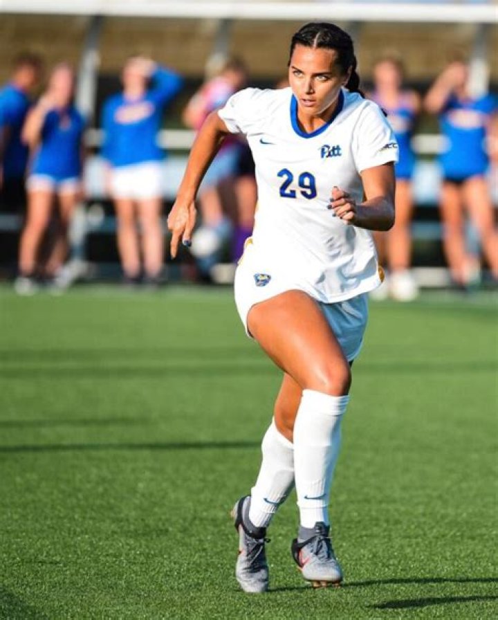 Soccer Emily Harrigan Age And Wikipedia More On Weight And Height