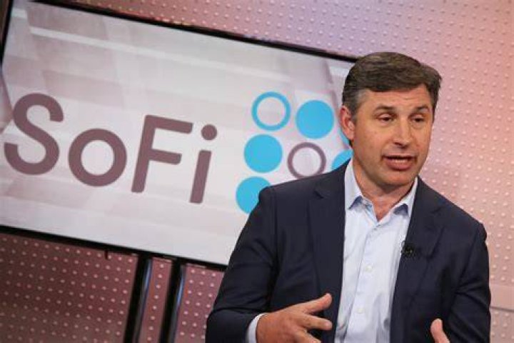 SoFi CEO Anthony Noto 40 of trading on platform is through fractional