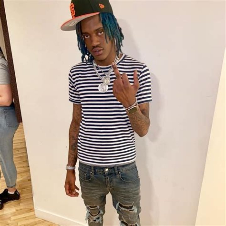Sosa Geek Lyrics, Songs, and Albums Genius