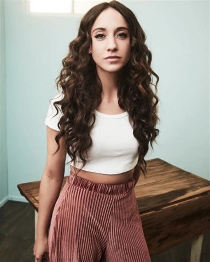 Stella Maeve Biography, Age, Height, Weight, Family & Net Worth Aceflexx