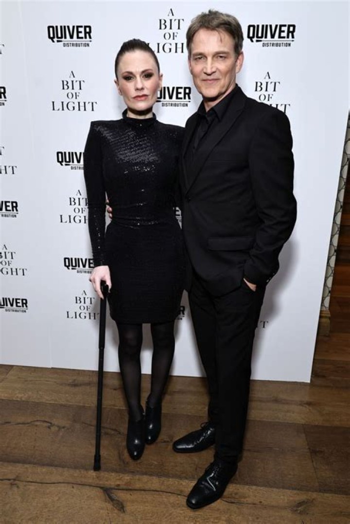 Stephen Moyer Iona Stephen Husband / Anna Paquin Vamps It Up With