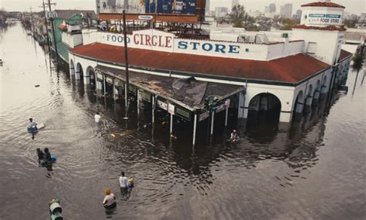 Strait To Perform During Hurricane Harvey Telethon Whiskey Riff