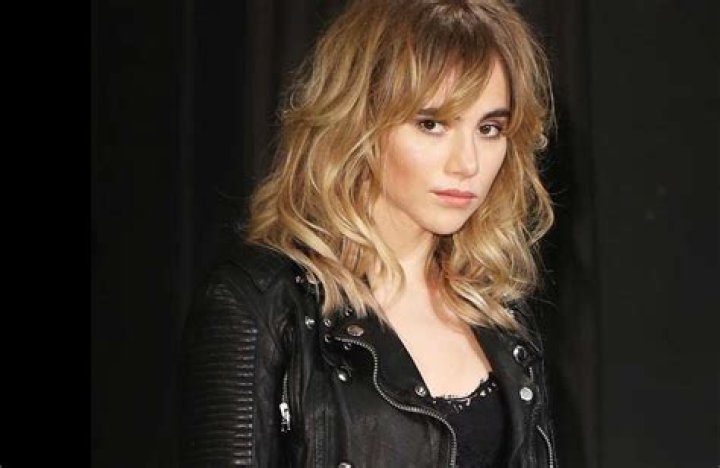Suki Waterhouse Bio, Career, Relationship, Height, Weight & Net Worth