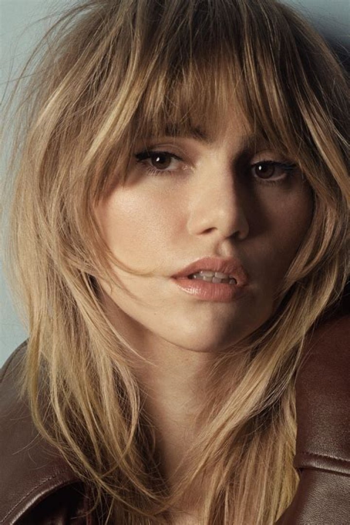 Suki Waterhouse Wiki 2021 Net Worth, Height, Weight, Relationship