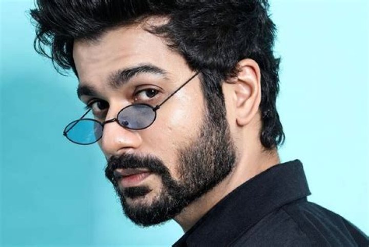 Sunny Kaushal height weight