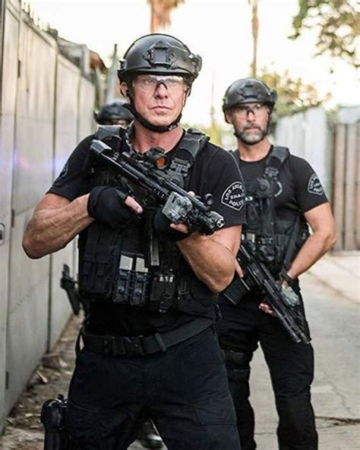 SWAT season 5 Luca and Hicks stars reunite in first clip from set as