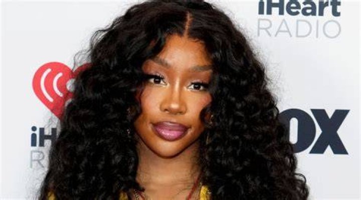 SZA's Height, Weight, And Body Revealed
