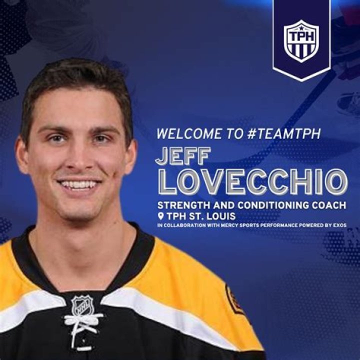 Sz&eacute;kesfeh&eacute;rv&aacute;r MJV Ifj&uacute;s&aacute;g Jeff LoVecchio m&aacute;r nem a Feh&eacute;rv&aacute;r AV19