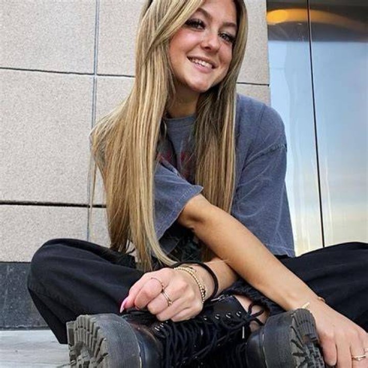 Taraswrld Bio, Wiki, Age, Height, Weight, Dating, Boyfriend, Career