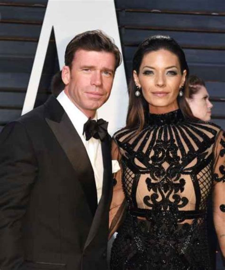 Taylor Sheridan Net Worth, Wife (Nicole Muirbrook), Age, Sons of