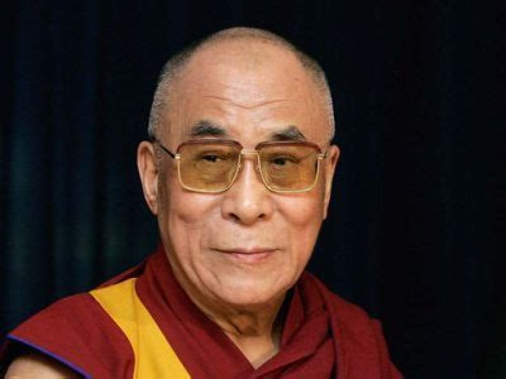Tenzin Gyatso 14th Dalai Lama Biography, Net Worth. Celebsbond