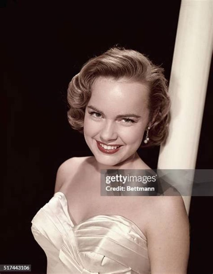 Terry Moore's Instagram, Twitter & Facebook on IDCrawl