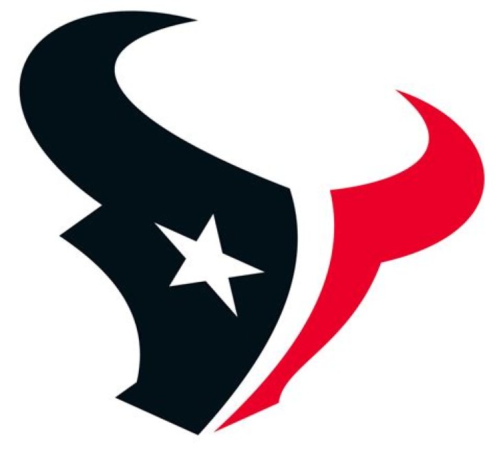 Texans Starter Sounds Off on Eagles QB Jalen Hurts