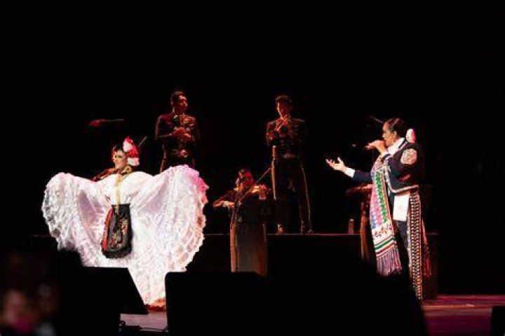 The Life and Legacy of the King of Ranchera Music ·