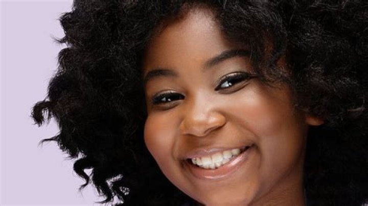 The Lion King Alum Celina Smith Lands Title Role in NBC's Annie Live