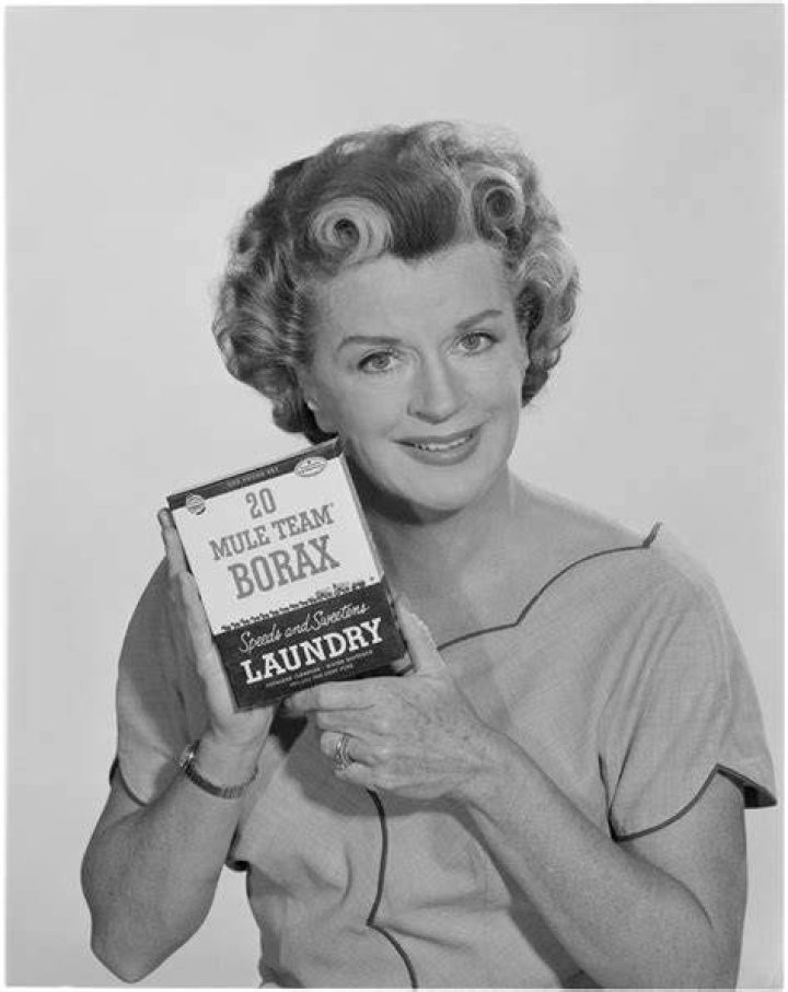 The lovely actress Rosemary DeCamp was born today 1114 in 1910. Along