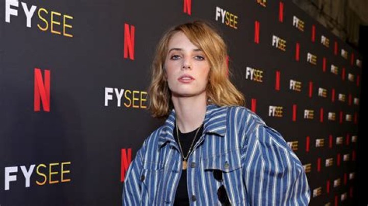 The Sad Reason Maya Hawke Was Kicked Out Of School As A Child |