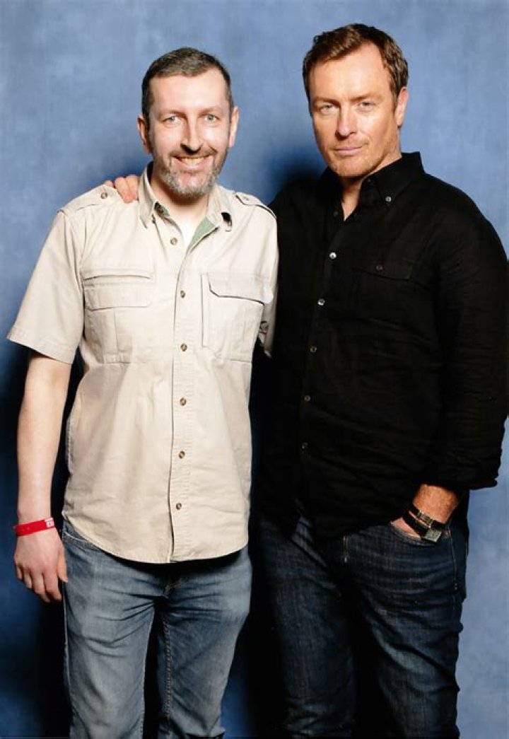 Toby Stephens Height