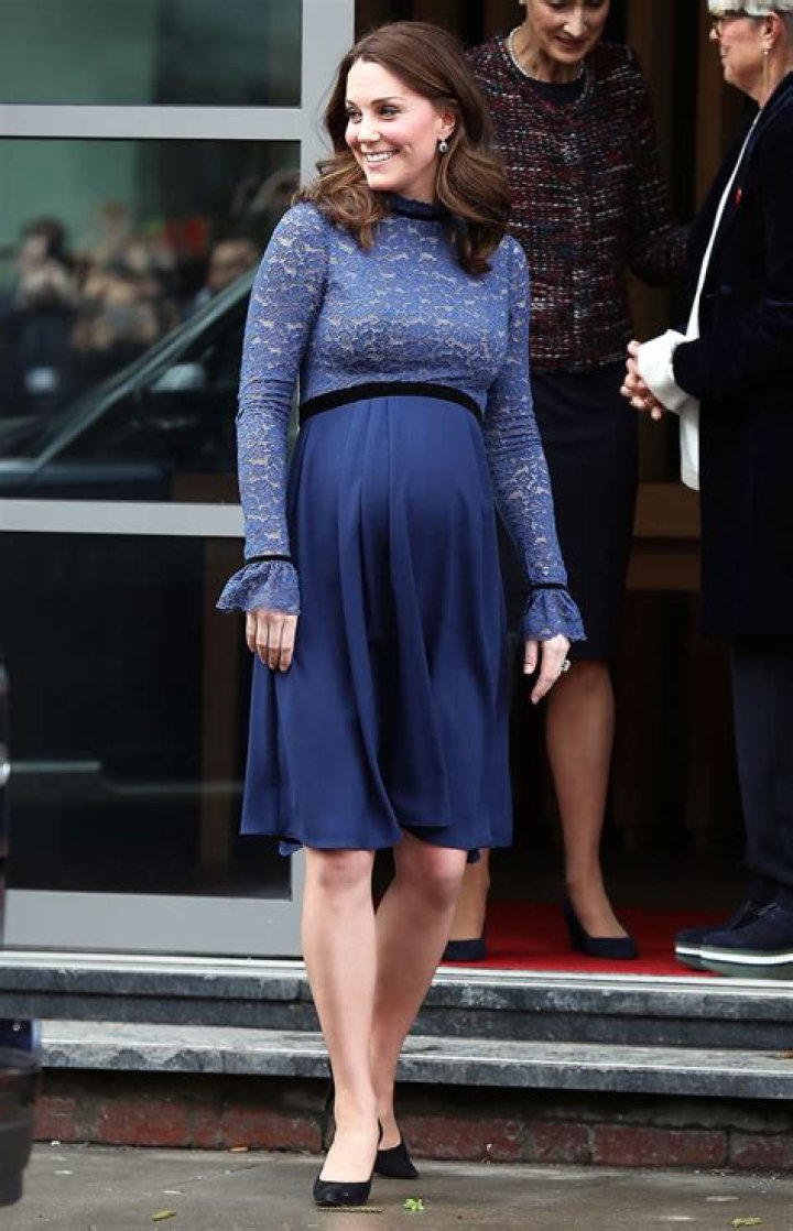 Top Seven Pregnant Celebrities and their Present Life Style Page 2 of